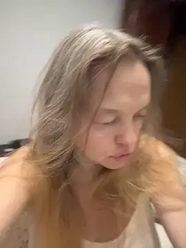 Snapshot of Susanel chatting on 23, 11, 2025 Susanel online show from 23, 11, 2025