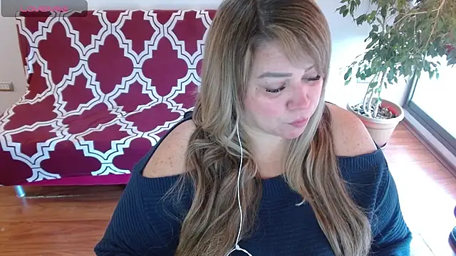 Snapshot of bella_savati chatting on 11, 3, 2025 bella savati online show from 11, 3, 2025