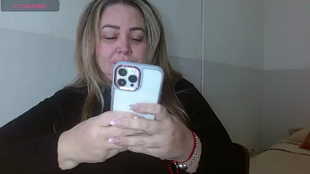 bella savati online show from 27, 9, 2025