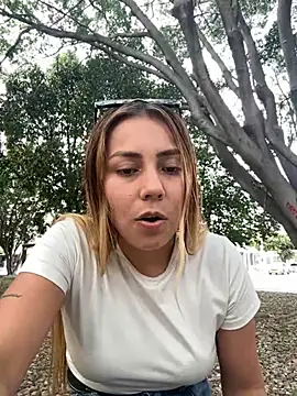 Snapshot of Brittanyrosexx chatting on 11, 3, 2025 Brittanyrosexx online show from 11, 3, 2025