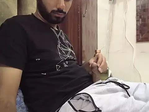 Snapshot of brownie_cake_cb chatting on 7, 11, 2025 brownie cake cb online show from 7, 11, 2025