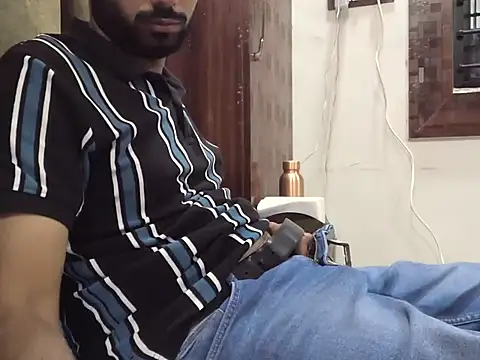 Snapshot of brownie_cake_cb chatting on 8, 11, 2025 brownie cake cb online show from 8, 11, 2025