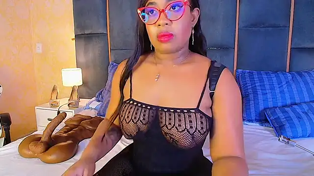 Snapshot of CaseyMoon chatting on 15, 10, 2025 CaseyMoon online show from 15, 10, 2025