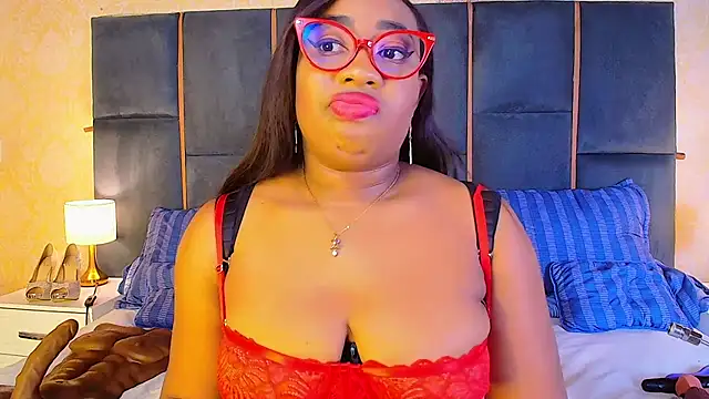 Snapshot of CaseyMoon chatting on 16, 10, 2025 CaseyMoon online show from 16, 10, 2025