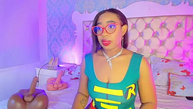 Snapshot of CaseyMoon chatting on 13, 3, 2026 CaseyMoon online show from 13, 3, 2026