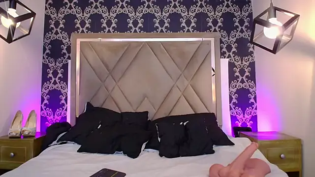 Snapshot of CaseyMoon chatting on 1, 7, 2026 CaseyMoon online show from 1, 7, 2026