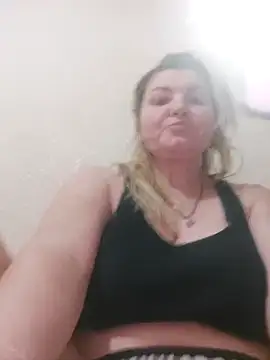 Snapshot of VeronikaBless chatting on 21, 2, 2025 VeronikaBless online show from 21, 2, 2025