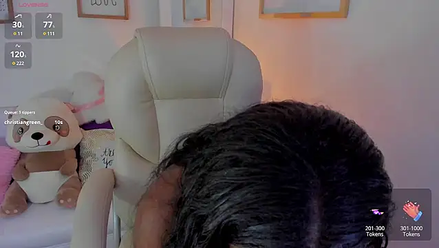 Snapshot of zobe_love chatting on 5, 2, 2026 zobe love online show from 5, 2, 2026