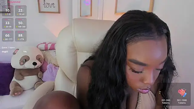 Snapshot of zobe_love chatting on 4, 6, 2026 zobe love online show from 4, 6, 2026