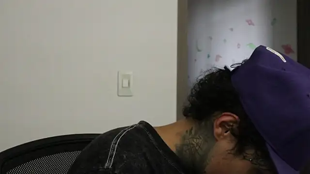 Snapshot of trieone chatting on 1, 10, 2025 trieone online show from 1, 10, 2025