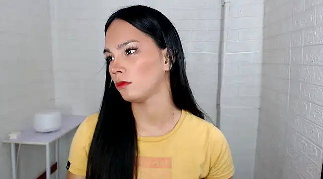 Snapshot of urnaughtydolly69 chatting on 22, 3, 2025 urnaughtydolly69 online show from 22, 3, 2025