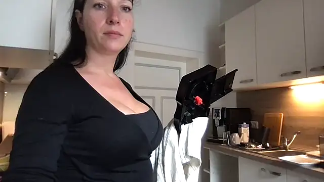 Snapshot of Viola_Beck chatting on 15, 9, 2025 Viola Beck online show from 15, 9, 2025