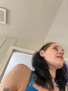 lolabunny9 online show from 22, 12, 2025