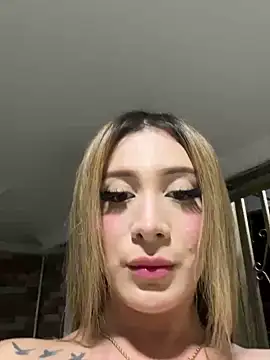 Snapshot of bunny_bicht chatting on 23, 2, 2025 bunny bicht online show from 23, 2, 2025