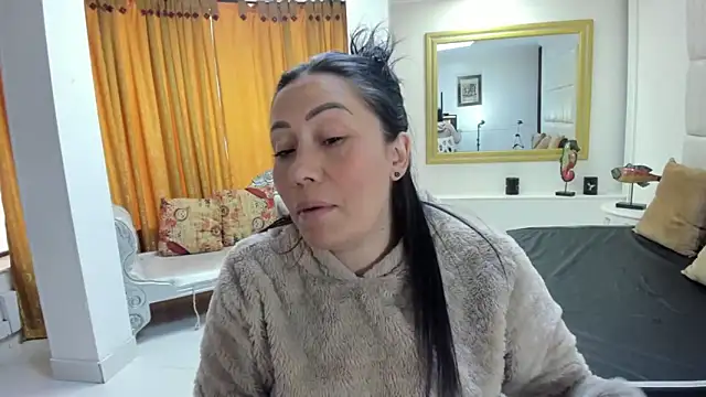 Snapshot of gaby_trent chatting on 26, 9, 2025 gaby trent online show from 26, 9, 2025