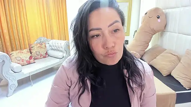 Snapshot of gaby_trent chatting on 15, 10, 2025 gaby trent online show from 15, 10, 2025