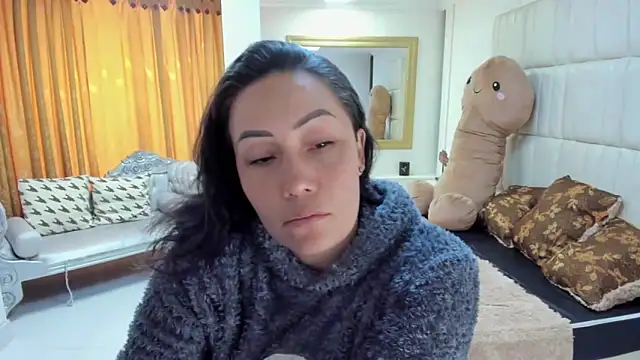 Snapshot of gaby_trent chatting on 4, 11, 2025 gaby trent online show from 4, 11, 2025