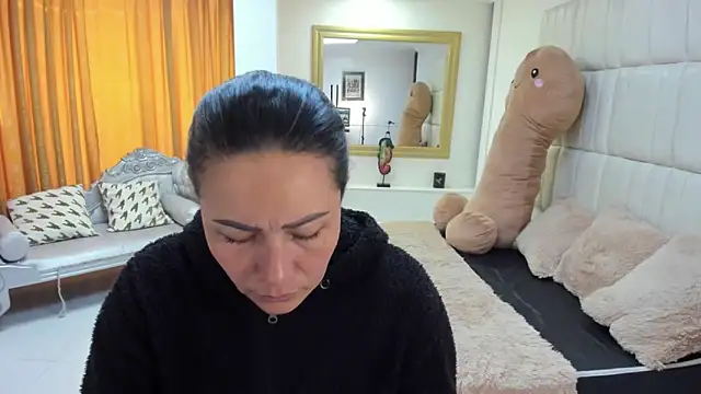 Snapshot of gaby_trent chatting on 11, 11, 2025 gaby trent online show from 11, 11, 2025