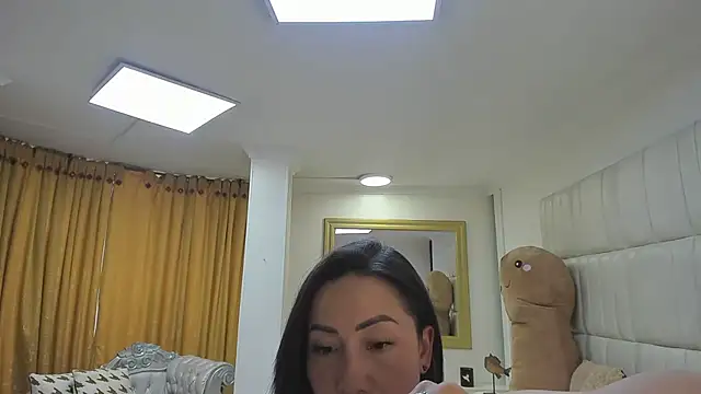 Snapshot of gaby_trent chatting on 13, 12, 2025 gaby trent online show from 13, 12, 2025