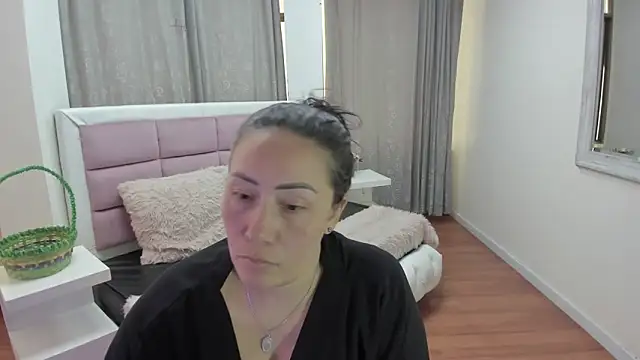Snapshot of gaby_trent chatting on 16, 5, 2026 gaby trent online show from 16, 5, 2026