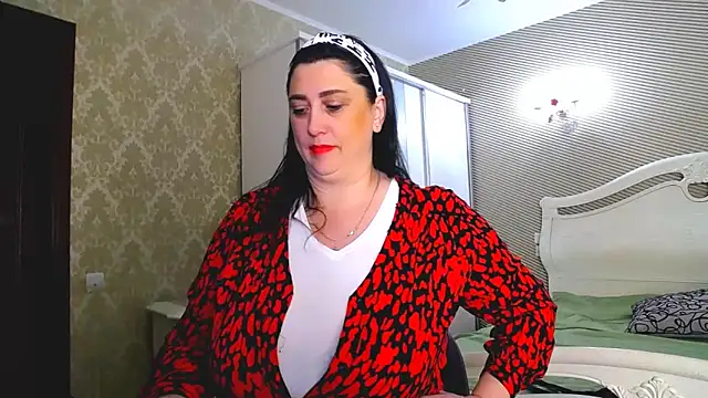 Evelyn Shy online show from 21, 2, 2025