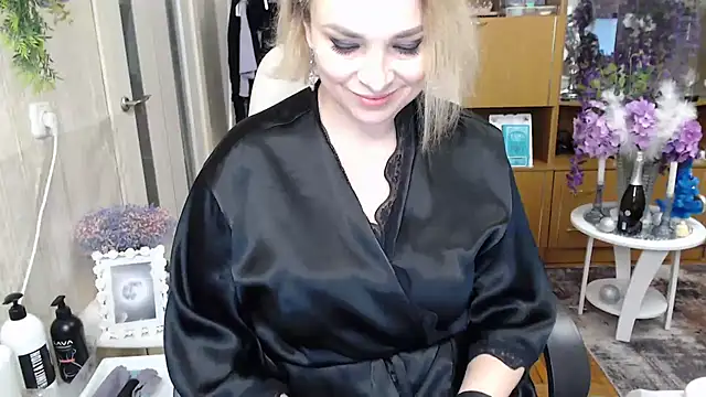 Mika Passion online show from 22, 12, 2025