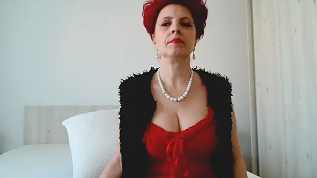 Snapshot of MilfSupreme chatting on 8, 3, 2025 MilfSupreme online show from 8, 3, 2025