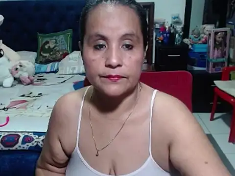 Snapshot of pervert_mommy_ chatting on 8, 1, 2025 pervert mommy  online show from 8, 1, 2025