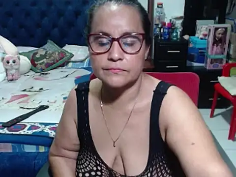 Snapshot of pervert_mommy_ chatting on 13, 1, 2025 pervert mommy  online show from 13, 1, 2025