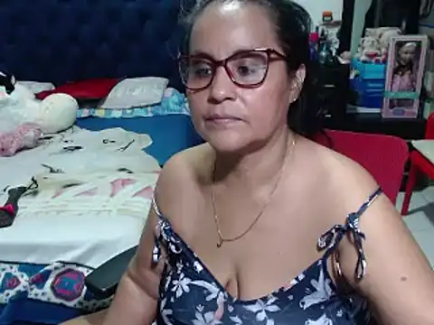 Snapshot of pervert_mommy_ chatting on 15, 1, 2025 pervert mommy  online show from 15, 1, 2025