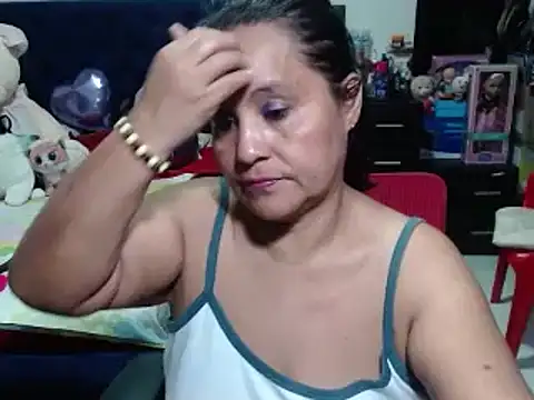 Snapshot of pervert_mommy_ chatting on 24, 1, 2025 pervert mommy  online show from 24, 1, 2025