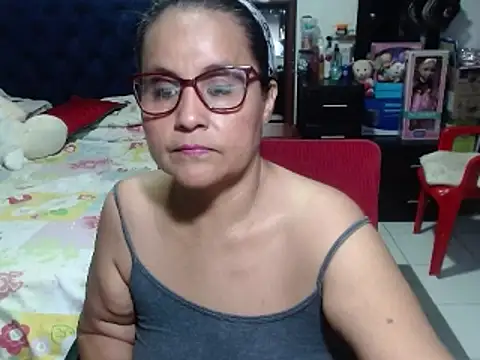 Snapshot of pervert_mommy_ chatting on 27, 1, 2025 pervert mommy  online show from 27, 1, 2025