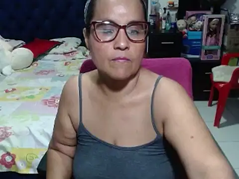 Snapshot of pervert_mommy_ chatting on 27, 1, 2025 pervert mommy  online show from 27, 1, 2025