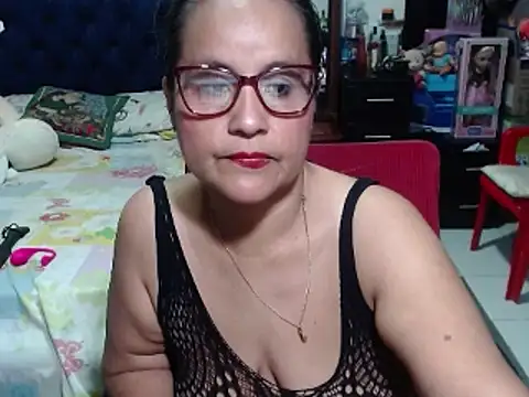 Snapshot of pervert_mommy_ chatting on 4, 2, 2025 pervert mommy  online show from 4, 2, 2025