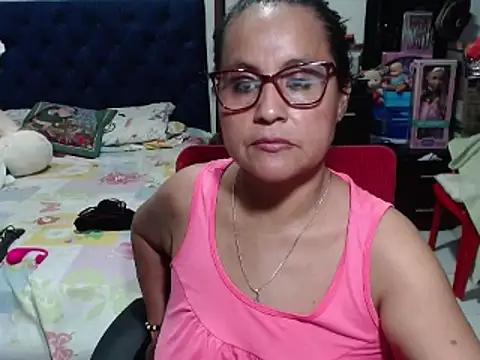 Snapshot of pervert_mommy_ chatting on 4, 2, 2025 pervert mommy  online show from 4, 2, 2025