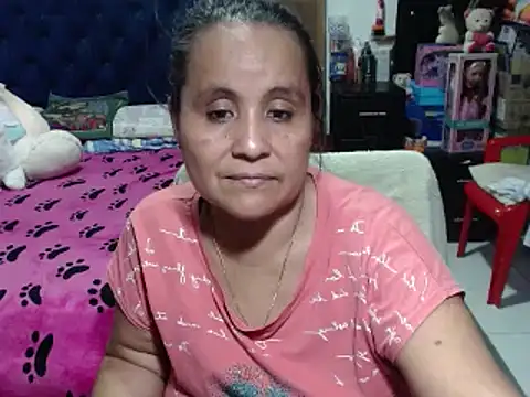Snapshot of pervert_mommy_ chatting on 14, 2, 2025 pervert mommy  online show from 14, 2, 2025