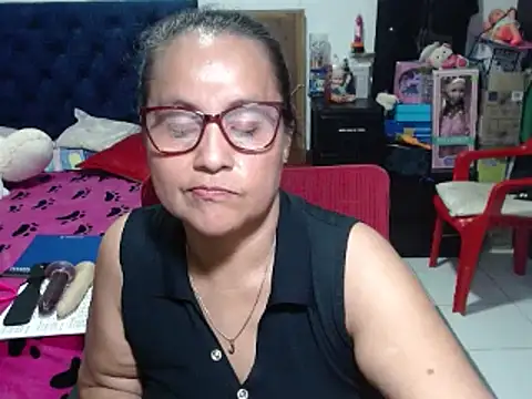 Snapshot of pervert_mommy_ chatting on 19, 2, 2025 pervert mommy  online show from 19, 2, 2025