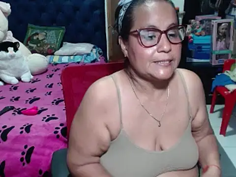Snapshot of pervert_mommy_ chatting on 22, 2, 2025 pervert mommy  online show from 22, 2, 2025
