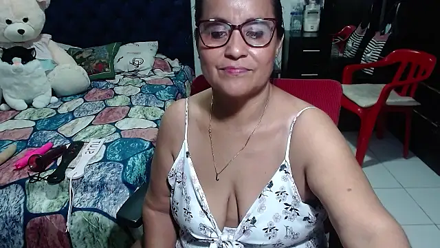 Snapshot of pervert_mommy_ chatting on 18, 3, 2025 pervert mommy  online show from 18, 3, 2025