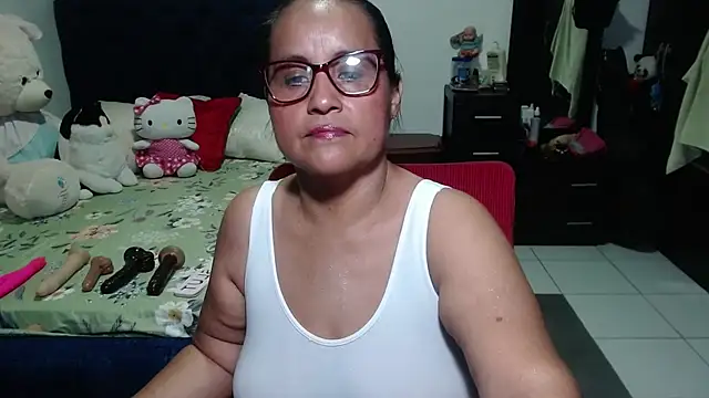 Snapshot of pervert_mommy_ chatting on 10, 9, 2025 pervert mommy  online show from 10, 9, 2025