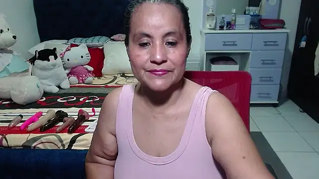 Snapshot of pervert_mommy_ chatting on 20, 9, 2025 pervert mommy  online show from 20, 9, 2025