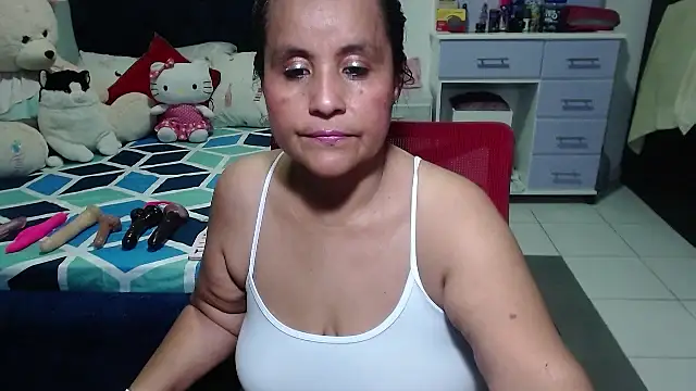Snapshot of pervert_mommy_ chatting on 3, 10, 2025 pervert mommy  online show from 3, 10, 2025