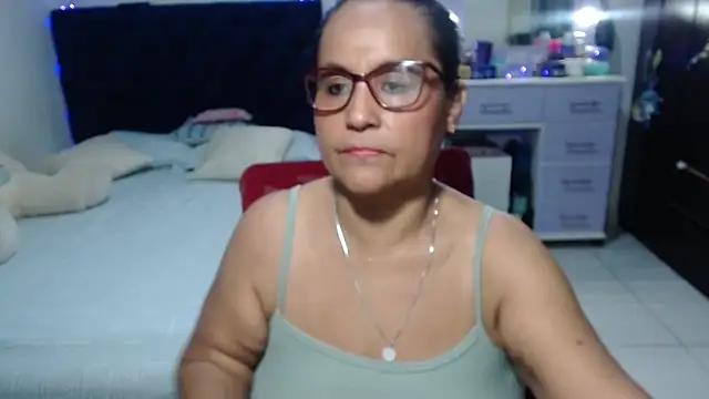 pervert mommy  online show from 11, 5, 2026