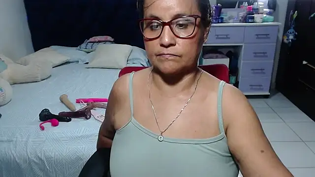 pervert mommy  online show from 11, 5, 2026