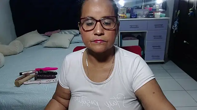pervert mommy  online show from 14, 5, 2026