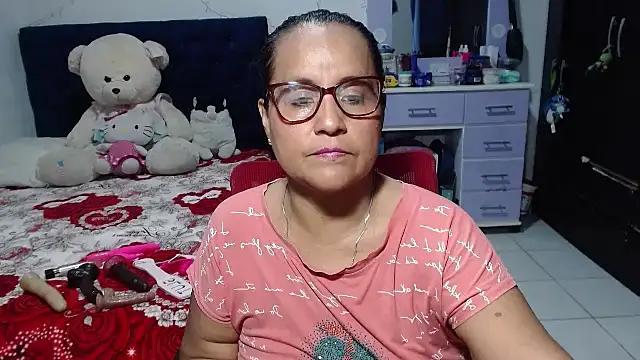 pervert mommy  online show from 17, 5, 2026