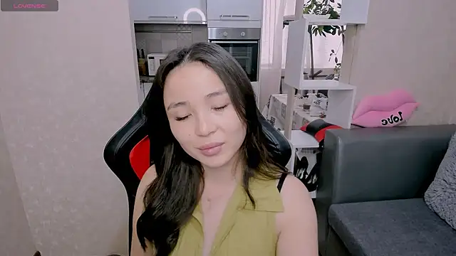 Snapshot of AyaMoon chatting on 3, 10, 2025 AyaMoon online show from 3, 10, 2025