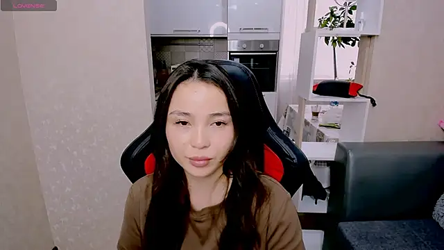 Snapshot of AyaMoon chatting on 9, 10, 2025 AyaMoon online show from 9, 10, 2025