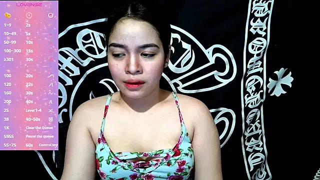 Snapshot of _preciousmoira_ chatting on 5, 7, 2026 preciousmoira online show from 5, 7, 2026
