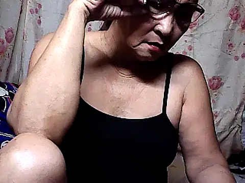 hotwetgran online show from 8, 12, 2024
